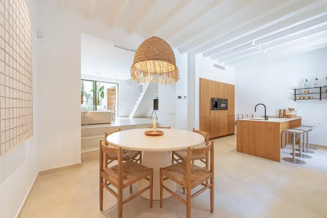 Beautiful town house with roof terrace for sale in Alcudia Town, North Mallorca — photo 3