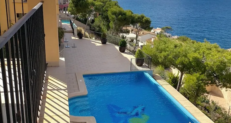 Luxury apartment with sea views for rent in Port Andratx with garden directly at the pool — photo 10