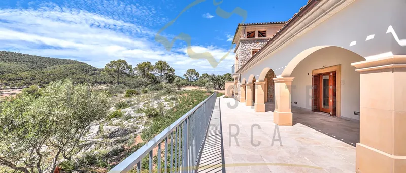 Large finca-style property in Camp de Mar on Mallorca with panoramic and sea views — photo 10