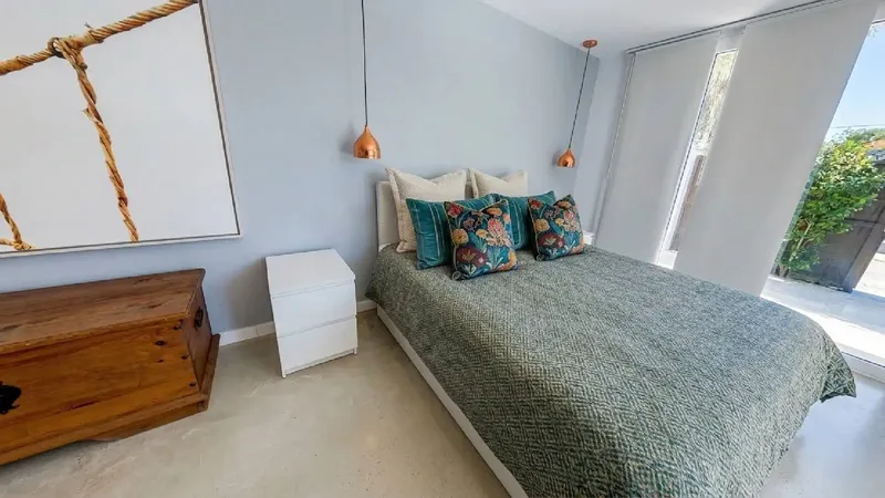 This tasteful single-storey villa is located in the coveted and particularly quiet residential area of Port Verd. — photo 9