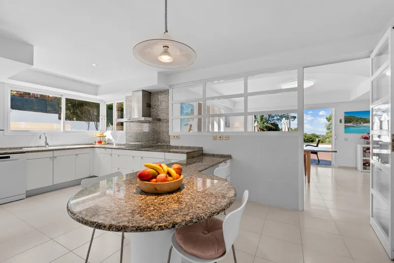 Spacious villa with a pool and wine cellar available for long-term rent in a quiet, private location in S'Aranjassa — photo 2