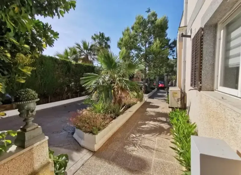 Semi-detached chalet with private pool, garden and large outdoor spaces in Ses Palmeres, Llucmajor — photo 10