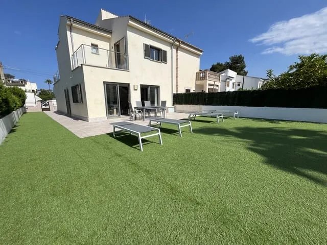 Semi-detached Villa for rent in Playas de Muro / Platges de Muro, Muro, Mallorca — photo 1