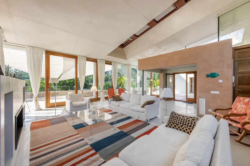 Seasonal rental: Elegant villa for rent with privacy in Pollença — photo 2