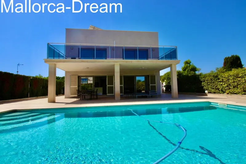 Sa Coma: Dream chalet close to the beach with pool, underground garage, 8 bedrooms and 4 bathrooms — photo 1