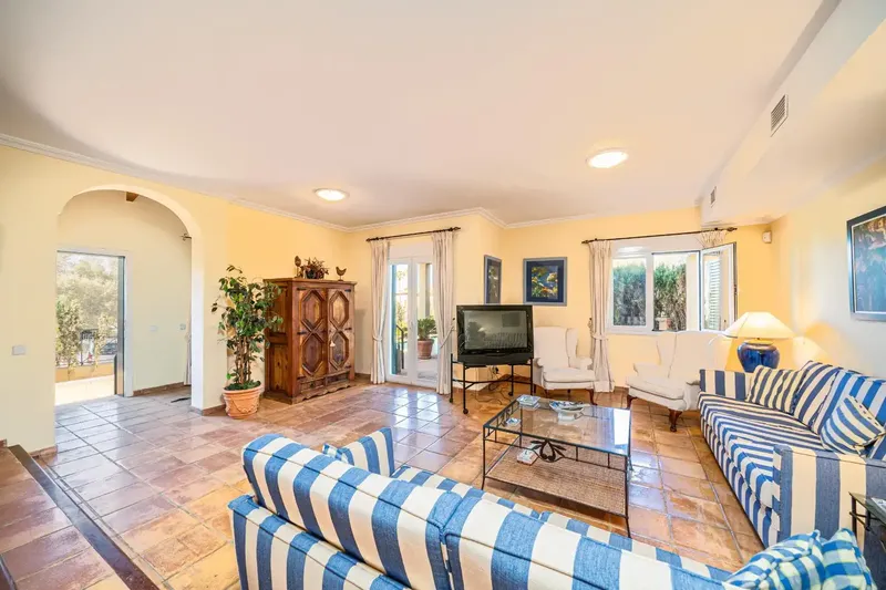 Spectacular property in Son Verí Nou with sea views — photo 4