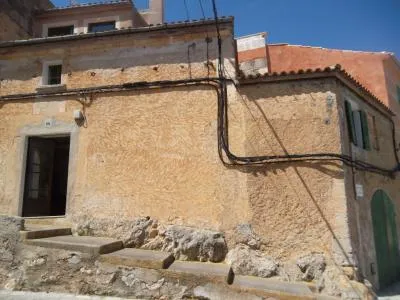 Typical Mallorcan village house with terraces and courtyard in Felanitx ---- DH 30 UK — photo 7