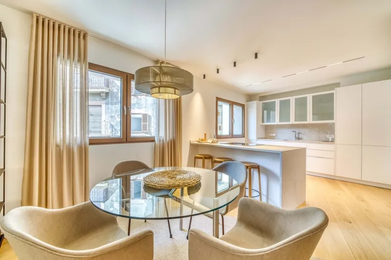 Fully renovated apartment with a private roof terrace in Palma — photo 8