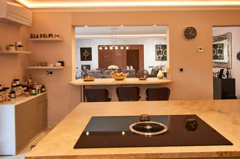Villa with three separate apartments in Paguera — photo 8