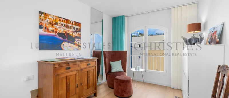 Renovated penthouse in Bendinat with large roof terrace and spectacular sea views — photo 11