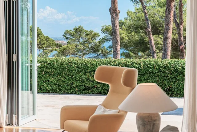 Stylish villa for sale close to the beach in Cala Vinyes, Southwest Mallorca — photo 6