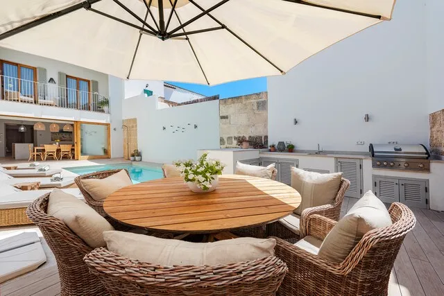 Elegantly renovated village house with pool for sale in Pollensa, North Mallorca — photo 2
