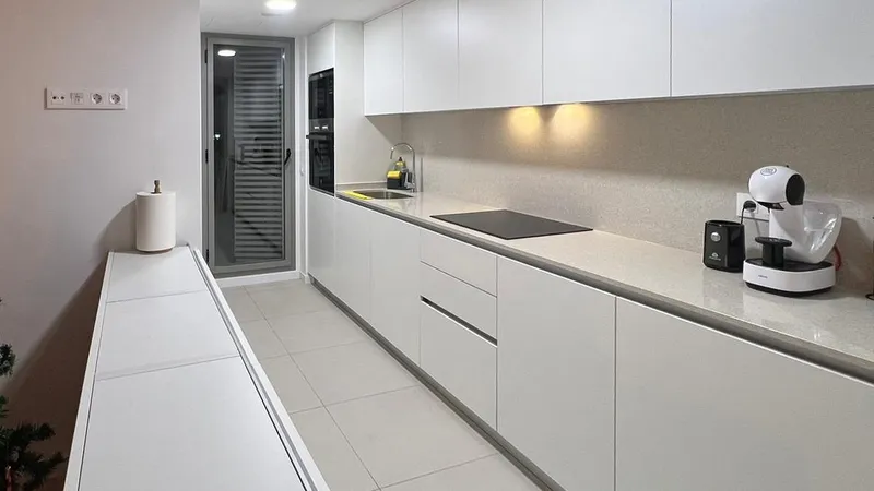 Palma de Mallorca – Investment: central new-build penthouse apartment with rooftop pool in a quiet location (rented) — photo 5