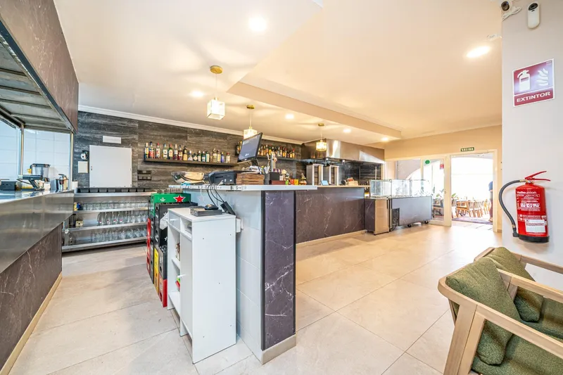 Transfer of renovated restaurant with license, extractor hood and terrace in Magaluf, Calvià — photo 11