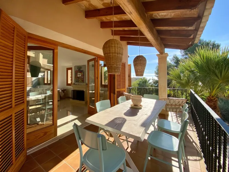 Ref. 2032; Beautiful and spacious house with communal pool for rent in Genova — photo 1