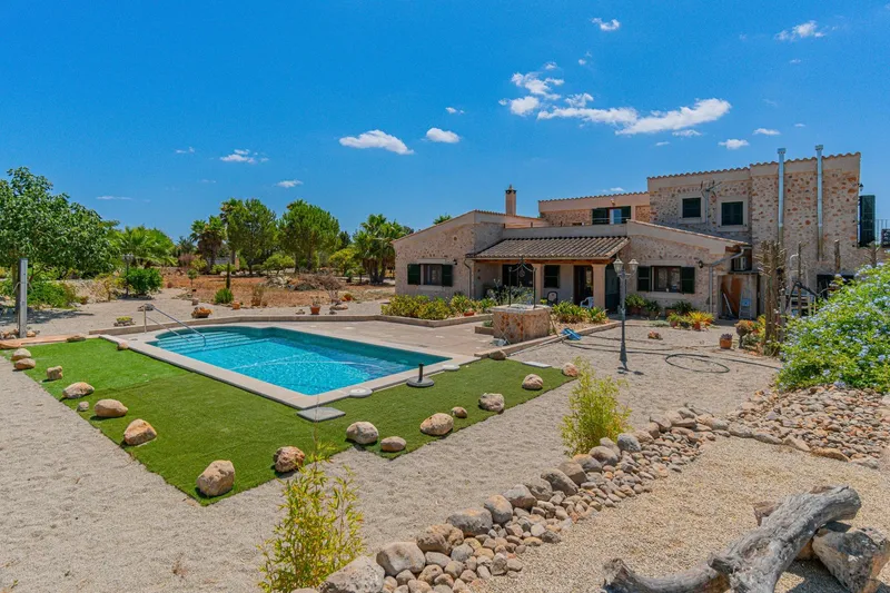 Exclusive luxury finca with pool, olive grove and vineyard in Inca — photo 2