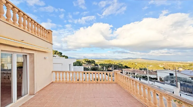 Renovation Opportunity with Open Views in El Toro — photo 1