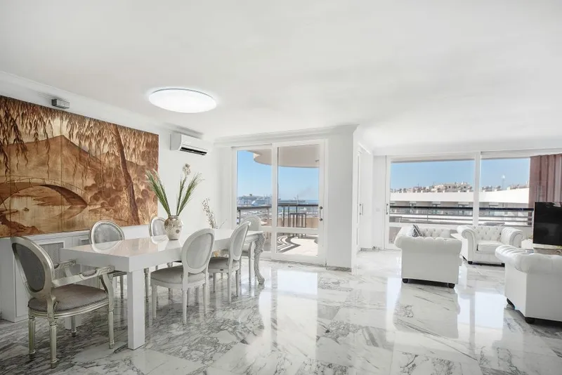 Stunning penthouse for sale in Palma with spectacular harbor and sea views — photo 8