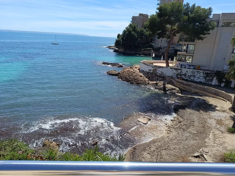 Sea view penthouse in Cas Catala with direct beach access — photo 2