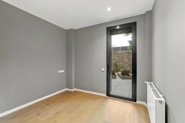 Contemporary garden apartment for sale in Son Quint, Palma — photo 12