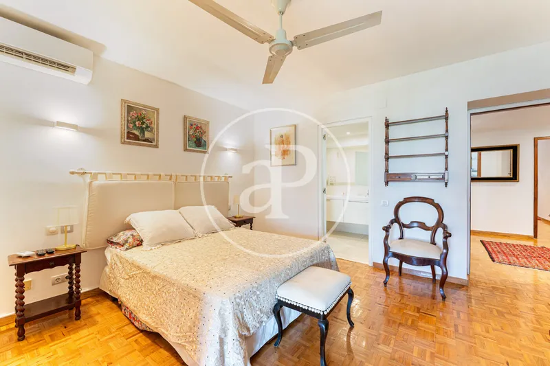Apartment for rent on Paseo Mallorca — photo 11