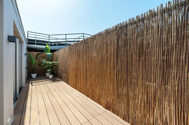 Ático en venta totalmente exterior en un edificio emblemático de la ciudad con impresionante luz natural, en la planta décima, última planta — photo 5