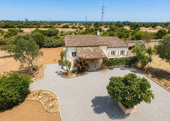 Country house in Llucmajor Interior, Llucmajor — photo 1