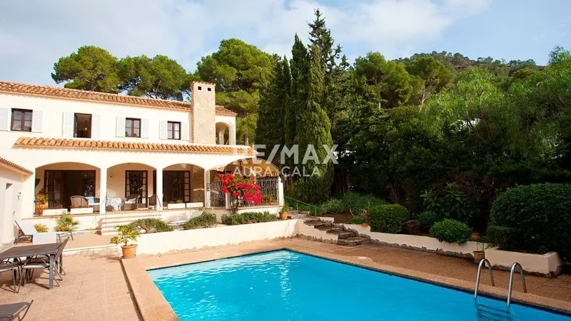 Elegant house with pool in Costa de los Pinos — photo 1