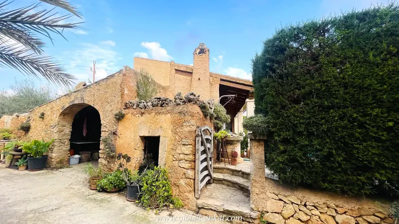 Immerse yourself in the authenticity of Mallorca in this charming estate, located in the picturesque village of Cas Concos. With an area of 16.9 — photo 7