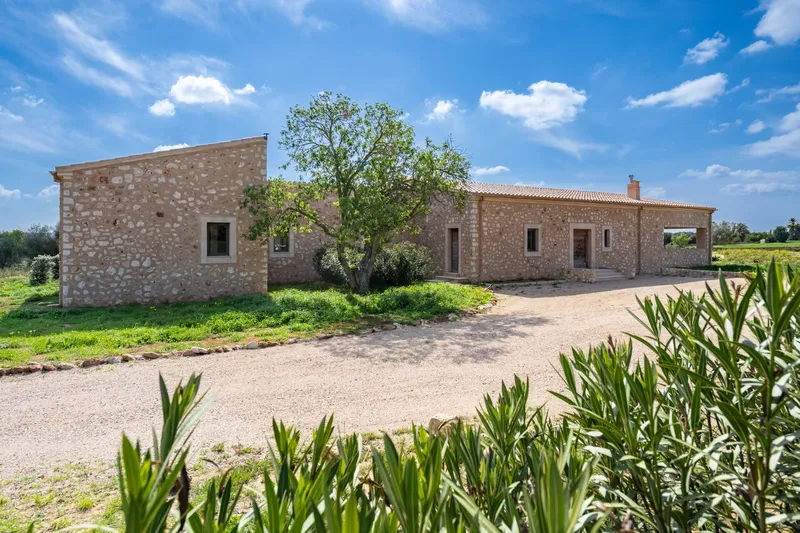New build finca with natural stone facade and far reaching views in Campos — photo 4