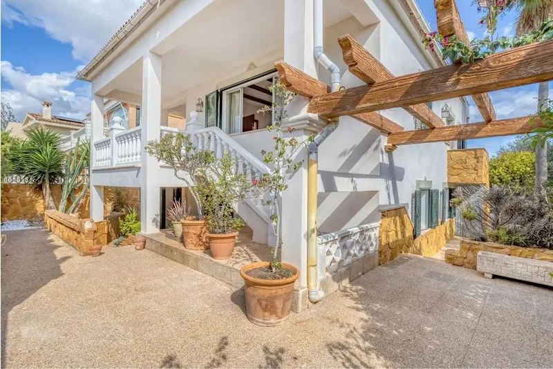 Unique Opportunity! Villa with Pool, Terrace and Possibility of Two Homes — photo 2