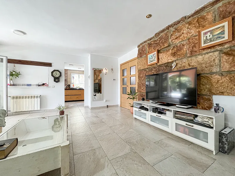 Traditional villa with garden and pool in a quiet area of El Toro Mas — photo 10