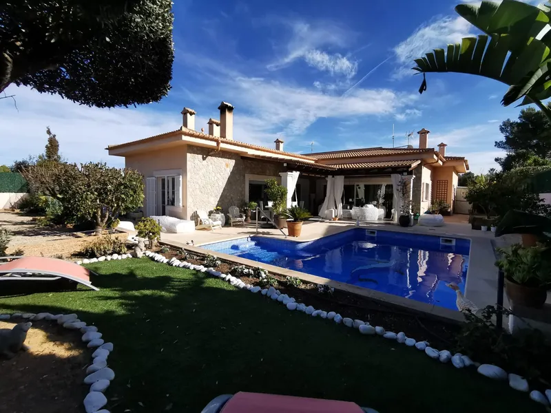 Beautiful chalet with pool in Son Serra de Marina — photo 1
