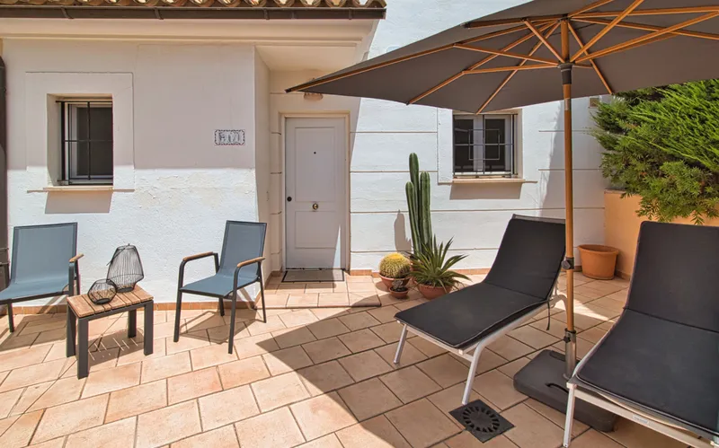 Townhouse on the golf course in Camp de Mar, just a few minutes' walk from the beach — photo 3
