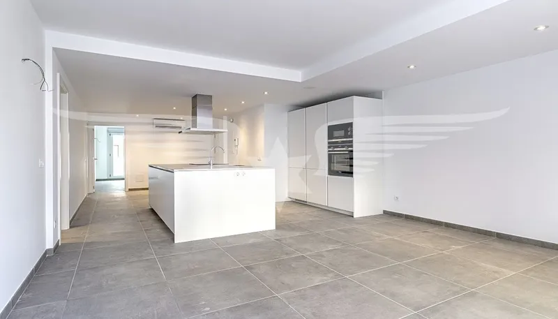New apartment with XXL terrace and underground parking — photo 1