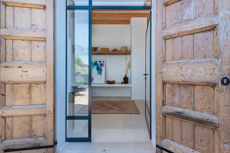 Design village house with guest apartment and finca charm in Ses Salines — photo 10