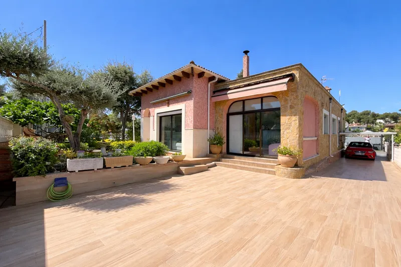 Beautiful family villa near Port Adriano in El Toro — photo 1