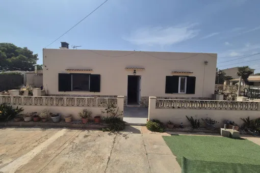 Cala Figuera , Detached House in Cap des Moro near Mondragó and S’Amarador for Long Term Rental — photo 1