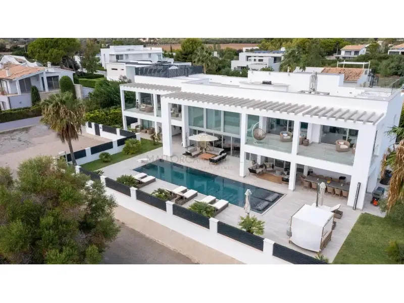 Exclusive contemporary villa in Llenaire, Puerto de Pollensa - 7 suites, architectural design and open views — photo 2