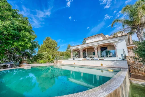 Alcudia, luxury villa with pool and sea views from the rooftop in Bonaire — photo 8