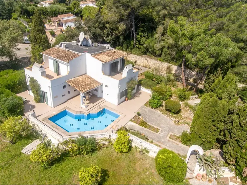 Detached house with pool in Crestatx — photo 10