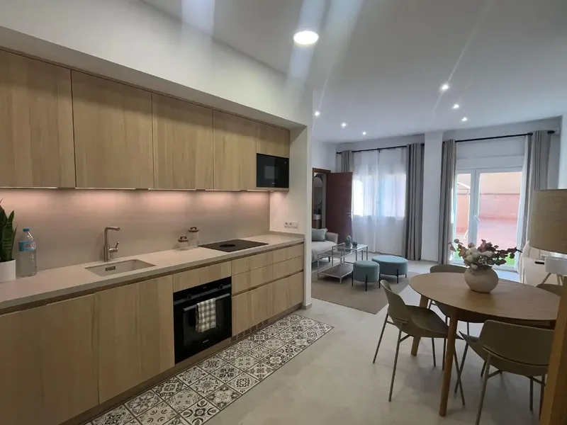 Newly built 55 m2 flat in Plaza de toros area, furnished with top qualities and equipped with everything needed to move in. — photo 2