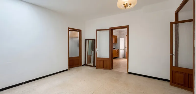 19th-century house to renovate in Ses Salines: 160 m², 2 entrances, terrace — photo 6