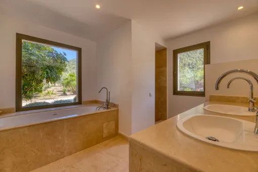 Esporles, spacious villa amidst nature with beautiful mountain views and a dream garden — photo 12