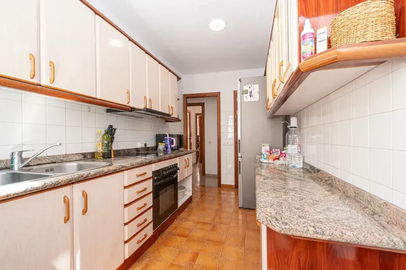This charming apartment is located in Soledad Norte accessible by stairs from a fourth floor. — photo 8