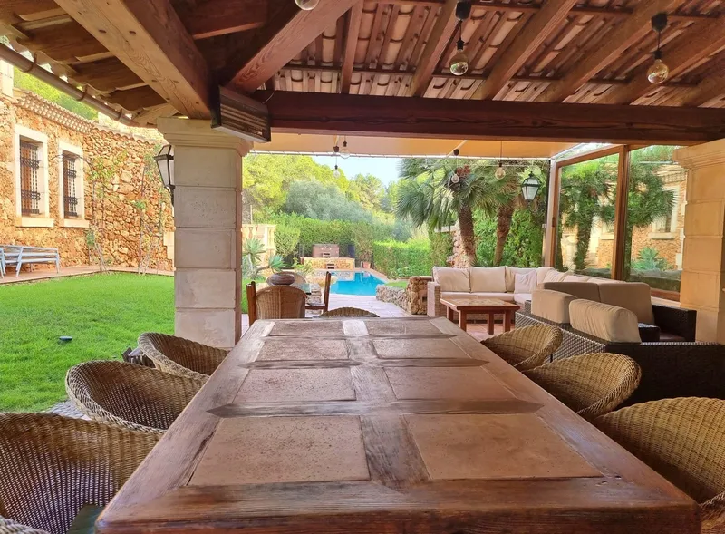 Costa de los Pinos: Representative natural stone villa with exclusive features in a quiet, near-the-sea location — photo 3