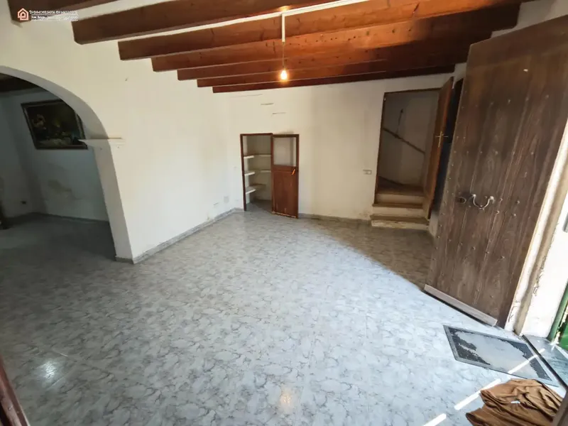 Charming house to renovate in Sineu – 256 m2 with patio and garden — photo 8