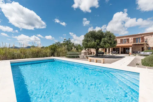 Cales de Mallorca, stately and luxurious country finca with breathtaking sea views and holiday rental license in S'Espinagar — photo 1