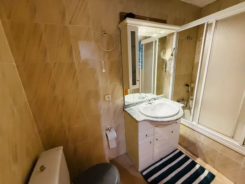Opportunity, bright family flat for rent. In Plaza de Toros area, approx. 135m2, living room, dining room, furnished and semi-equipped kitchen — photo 8