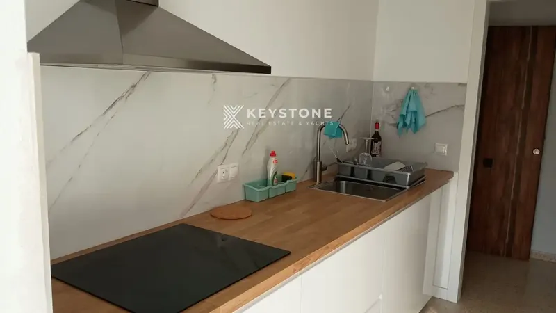 Bright 3-bedroom, 1-bathroom home in Son Ferrer, Calvià, ideal for those seeking light, tranquility and — photo 7